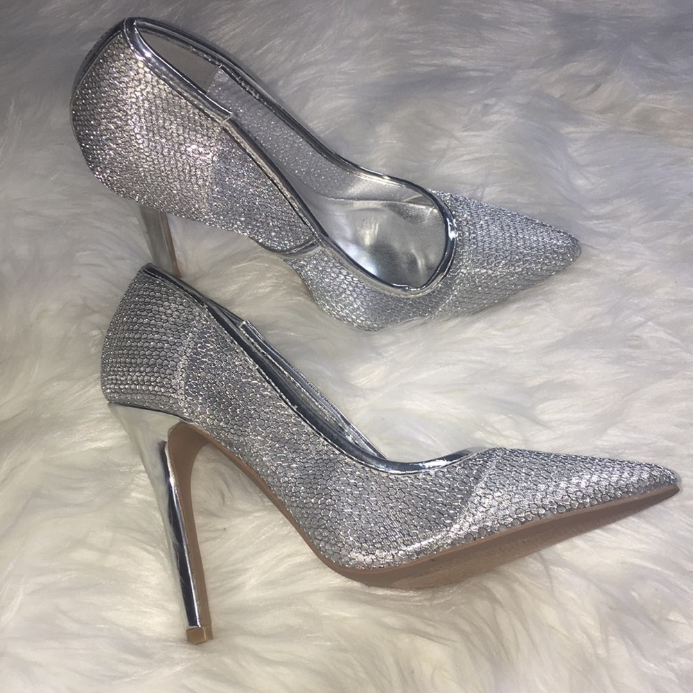 Pencil toe Silver heels